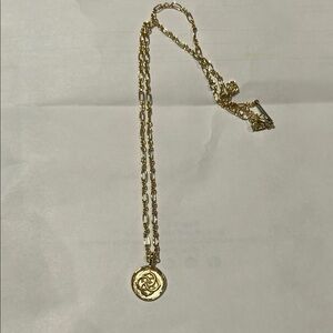 Kendra Scott pendant necklace